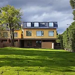 Shanghai Xingshe Camping B&B Disney Branch